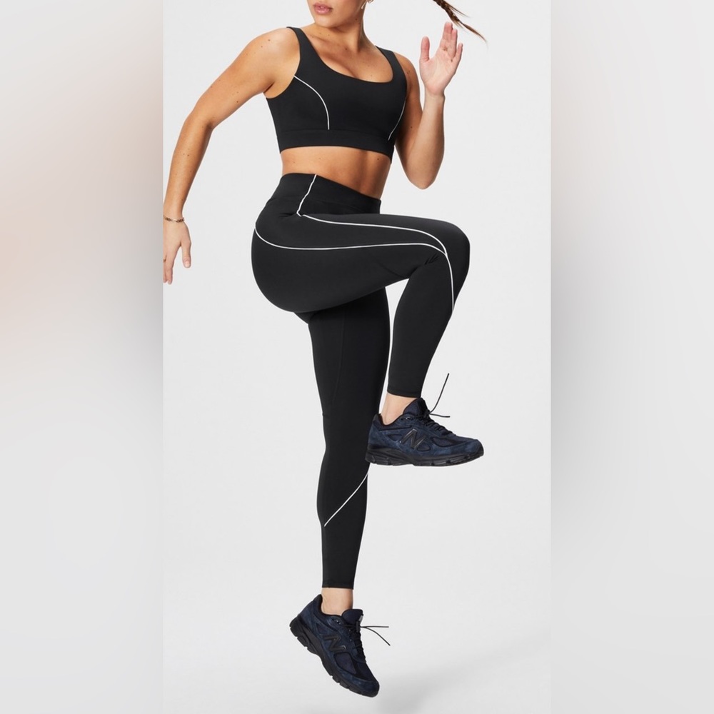 Fabletics sports bra and legging set